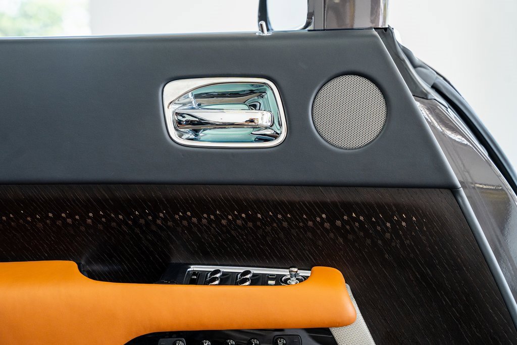 Used 2018 Rolls-Royce Wraith image 32