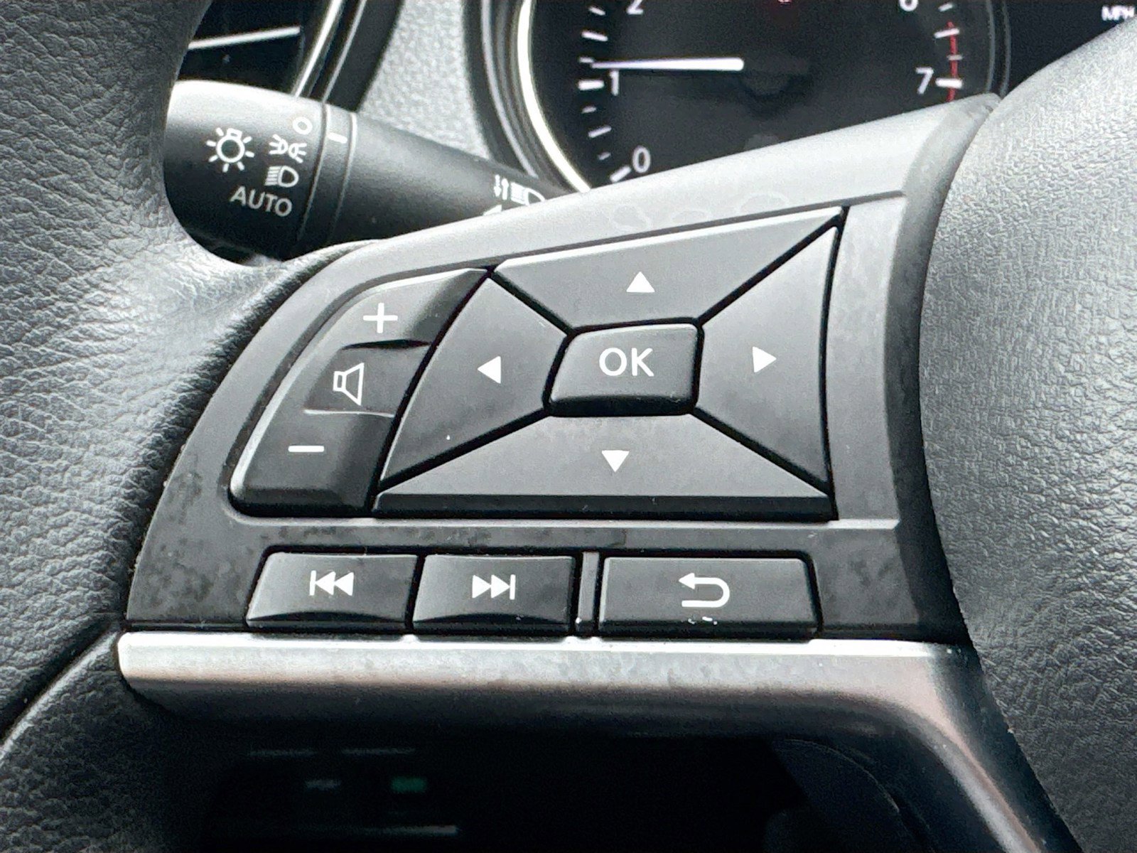 Used 2022 Nissan Rogue Sport S FWD image 10