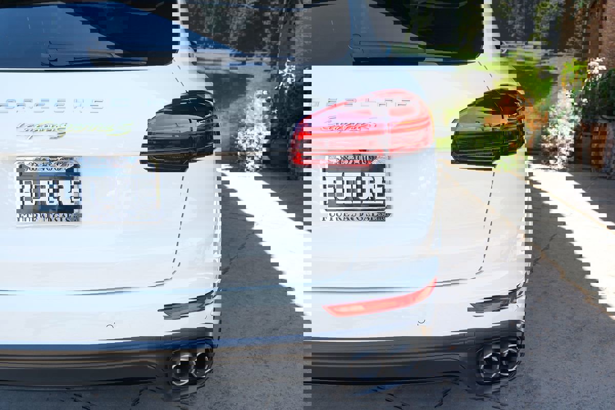 Used 2017 Porsche Cayenne S image 41