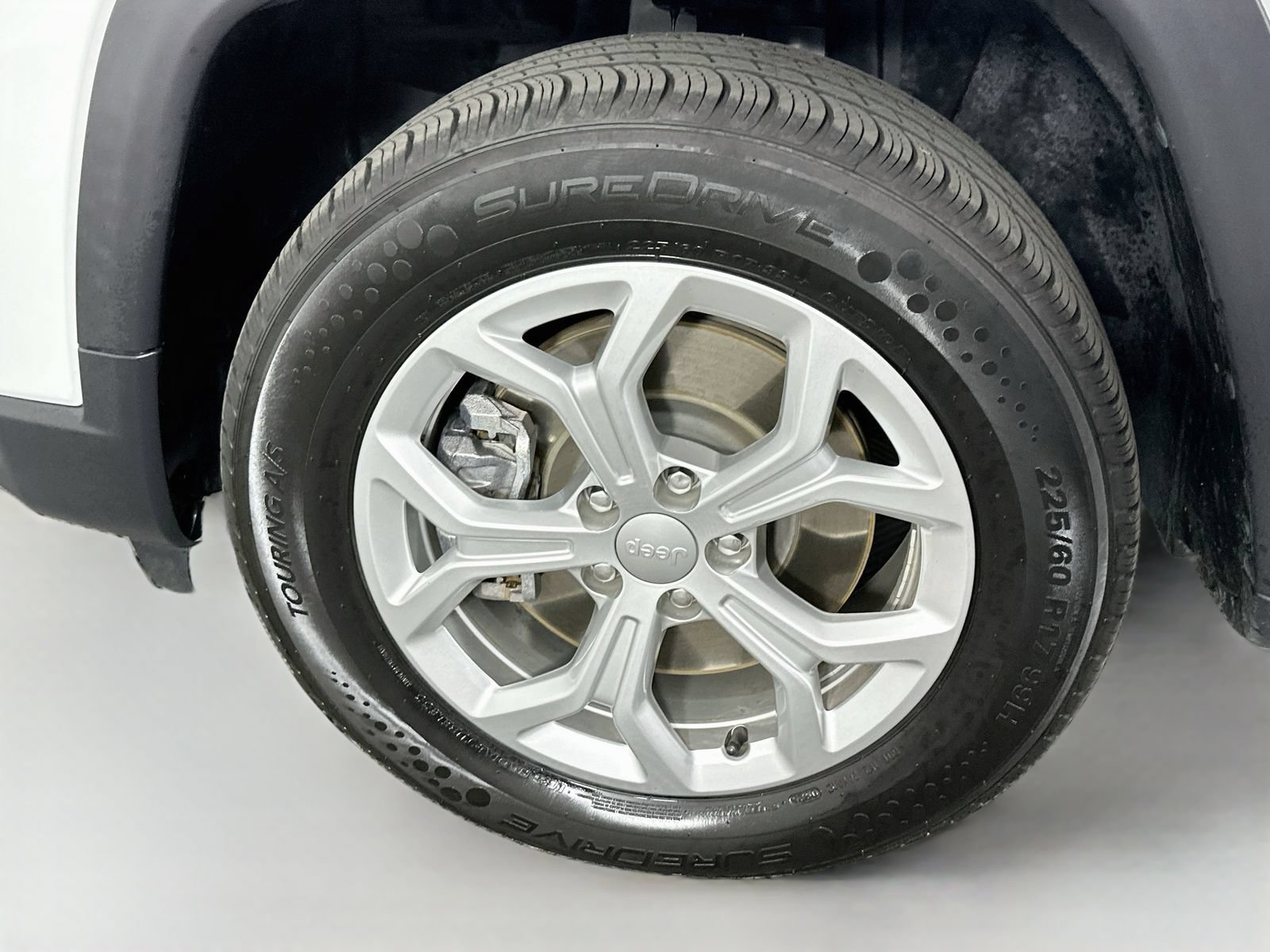 Used 2024 Jeep Compass Latitude AWD/4WD image 30