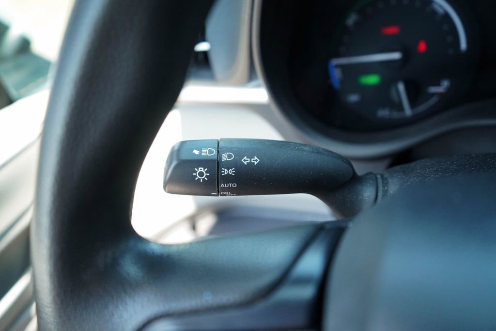 Used 2024 Toyota Sienna LE image 30