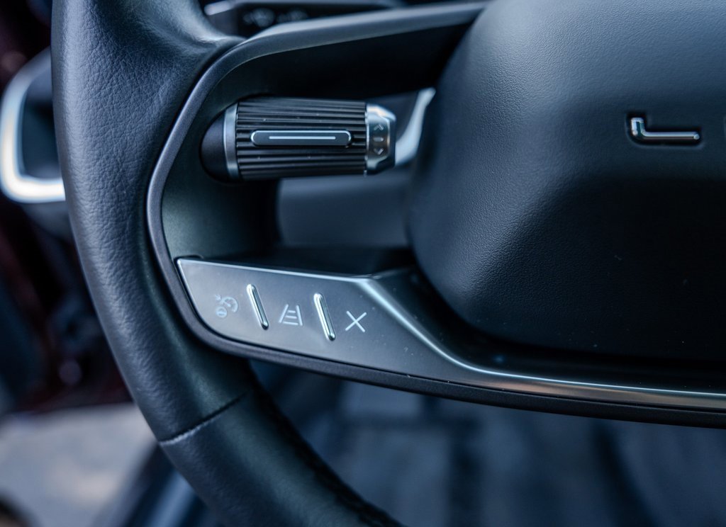 Used 2024 Lucid Air Touring image 6