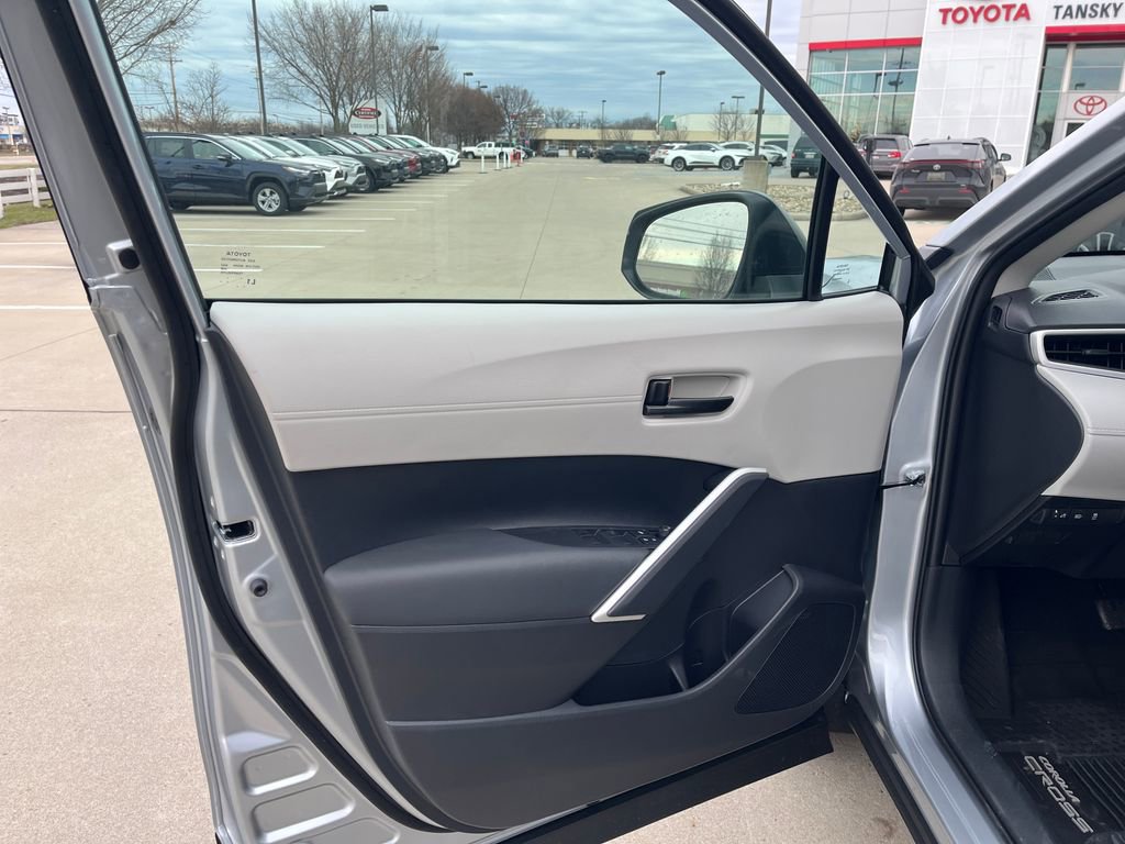 New 2026 Toyota Corolla Cross L image 11