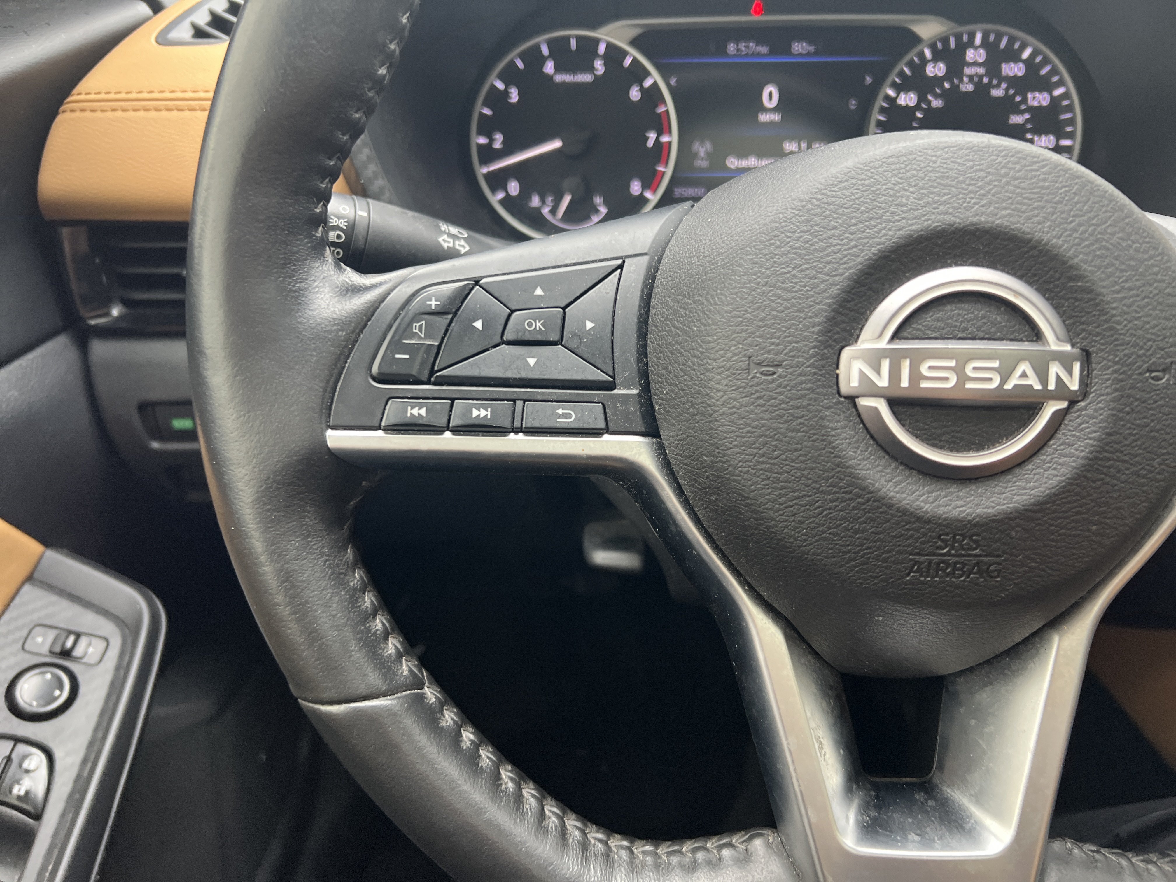 Used 2024 Nissan Sentra SV w/ SV Premium Package FWD image 17