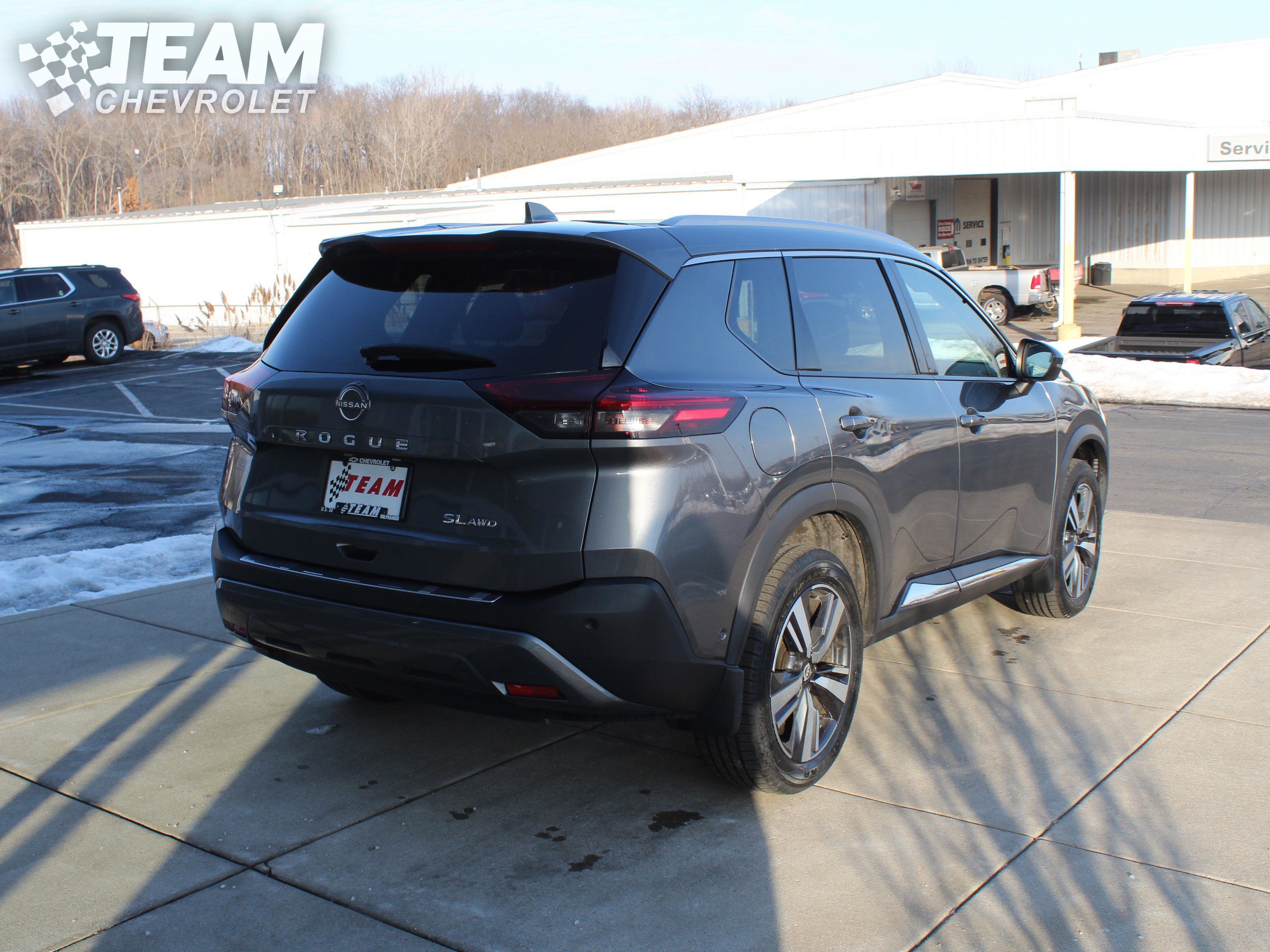 Used 2023 Nissan Rogue SL w/ SL Premium Package image 4