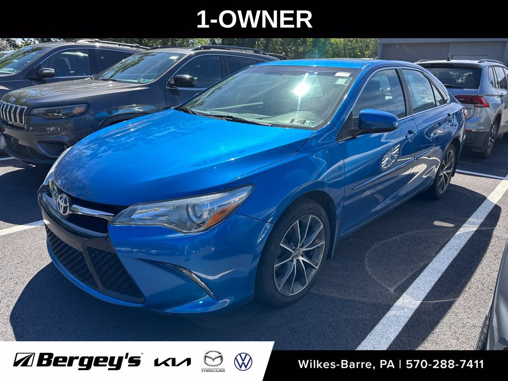 Used 2017 Toyota Camry XSE w/ Moonroof Package FWD image 1