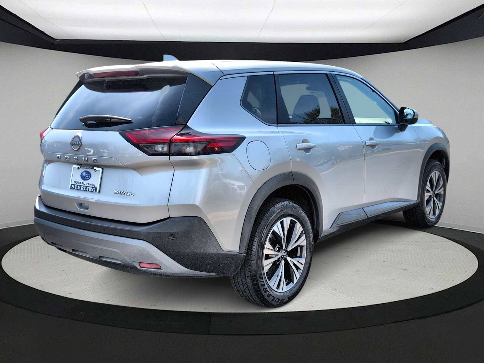 Used 2023 Nissan Rogue SV AWD/4WD image 8