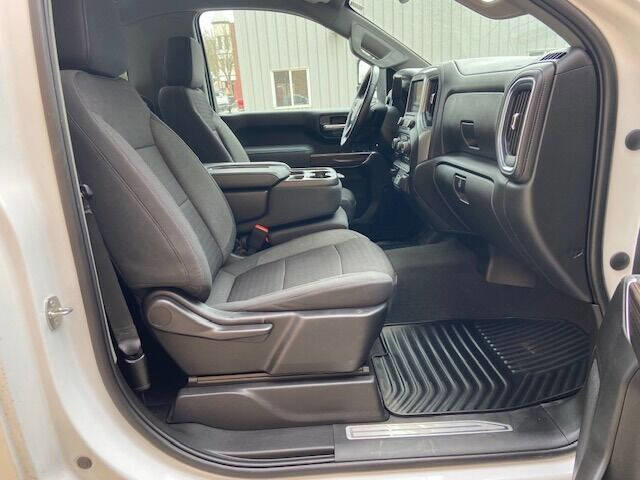 Used 2022 Chevrolet Silverado 2500 LT w/ Convenience Package image 18