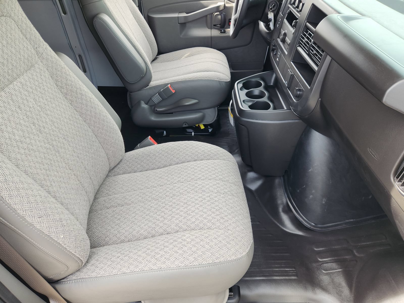 New 2026 GMC Savana 2500 w/ Driver Convenience Package RWD image 17