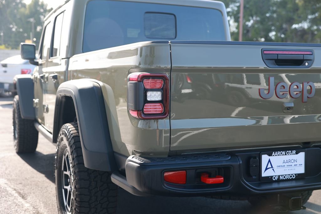 New 2026 Jeep Gladiator Rubicon w/ Steel Power Dome Hood Package AWD/4WD image 10