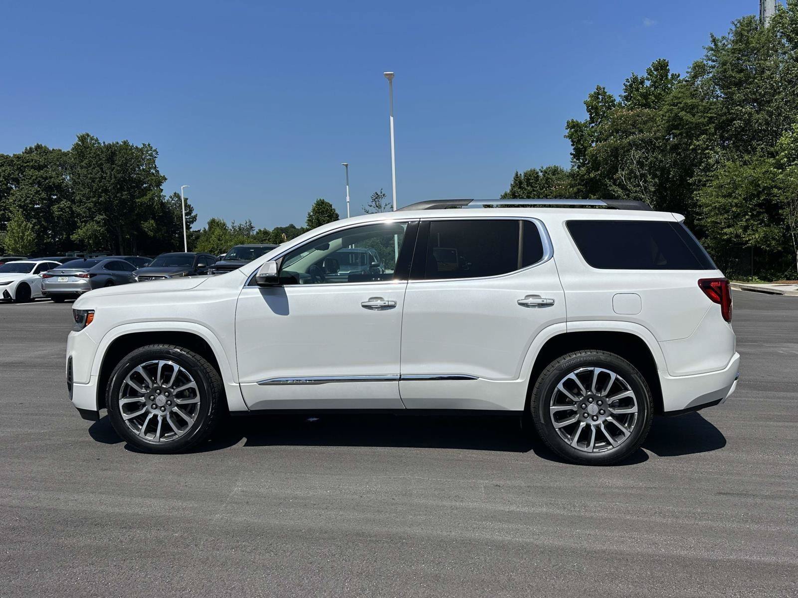Used 2021 GMC Acadia Denali w/ Denali Technology Package FWD image 24
