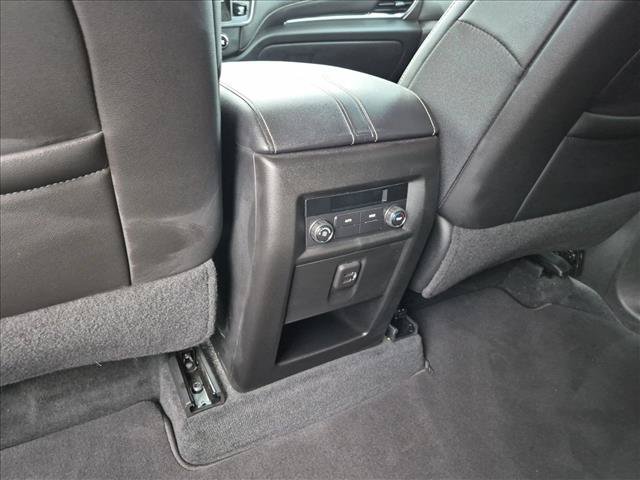 Used 2023 Chevrolet Traverse LT FWD image 25