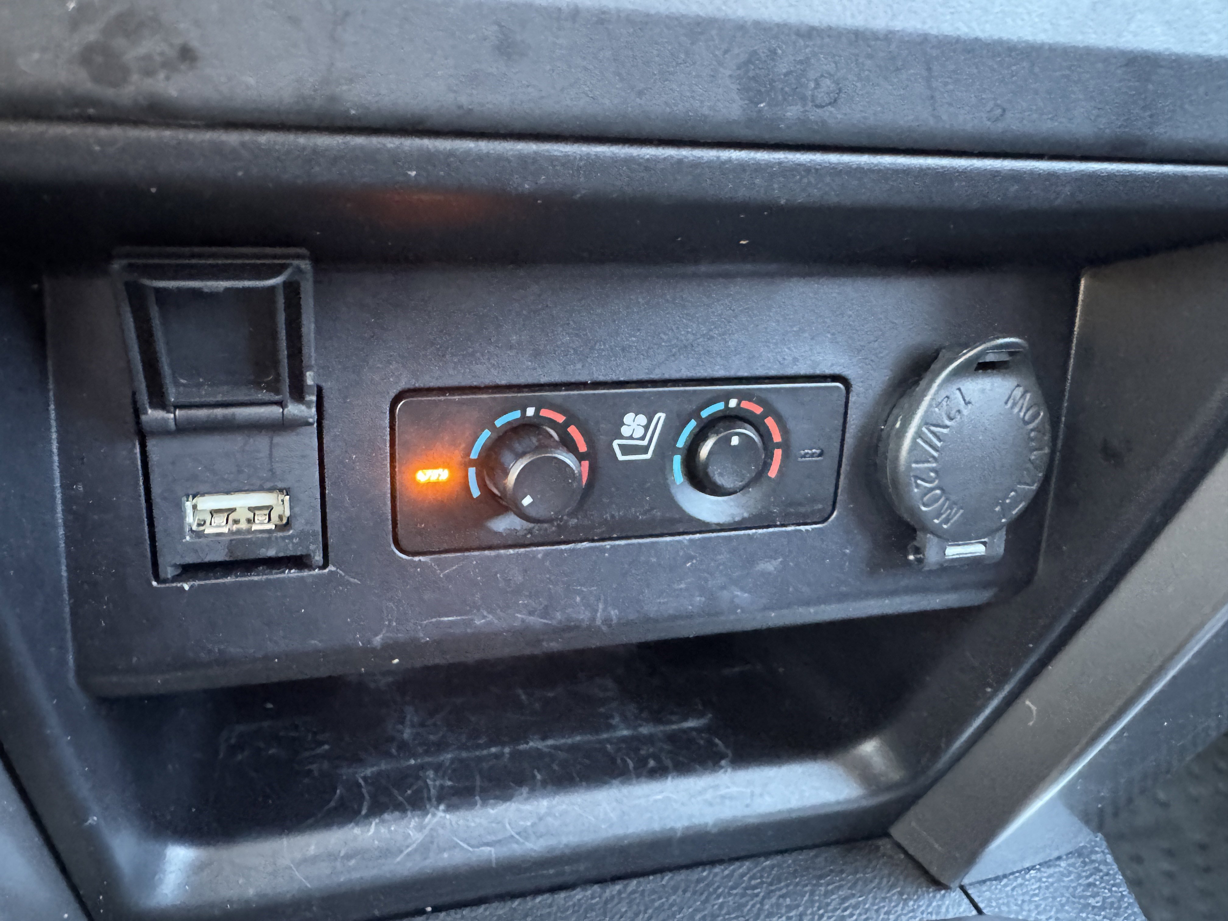 Used 2023 Toyota 4Runner Limited image 28