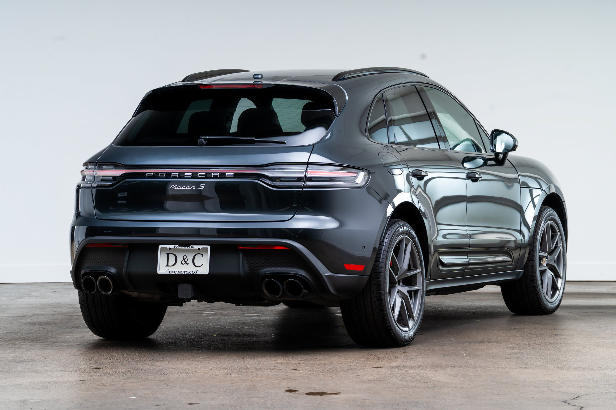 Used 2024 Porsche Macan S AWD/4WD image 7