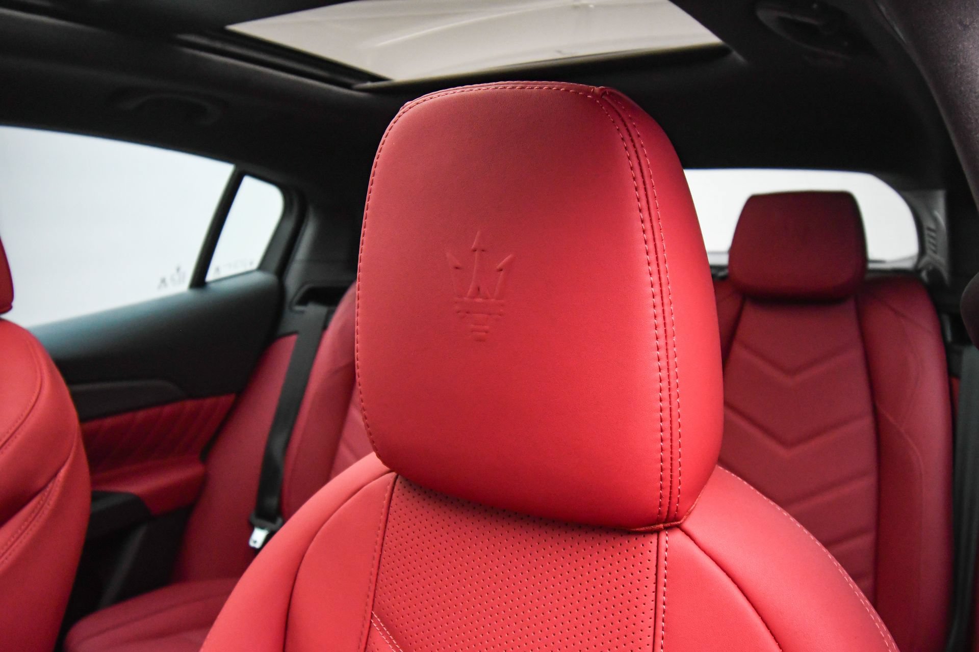 Used 2025 Maserati Grecale Modena AWD/4WD image 52