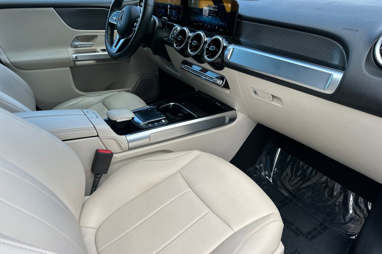 Used 2022 Mercedes-Benz GLB 250 image 21