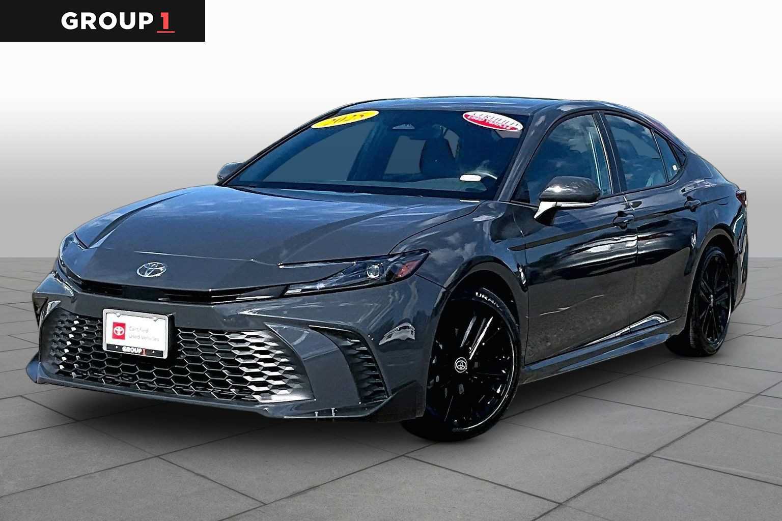 Certified 2025 Toyota Camry SE w/ Convenience Package FWD image 1
