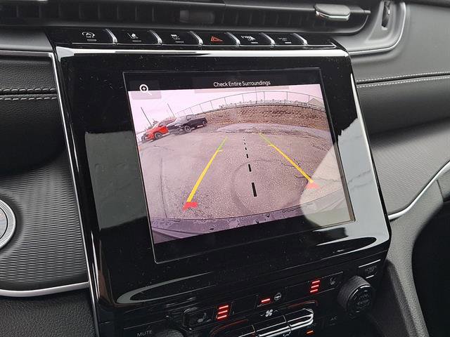 New 2025 Jeep Grand Cherokee Altitude image 15