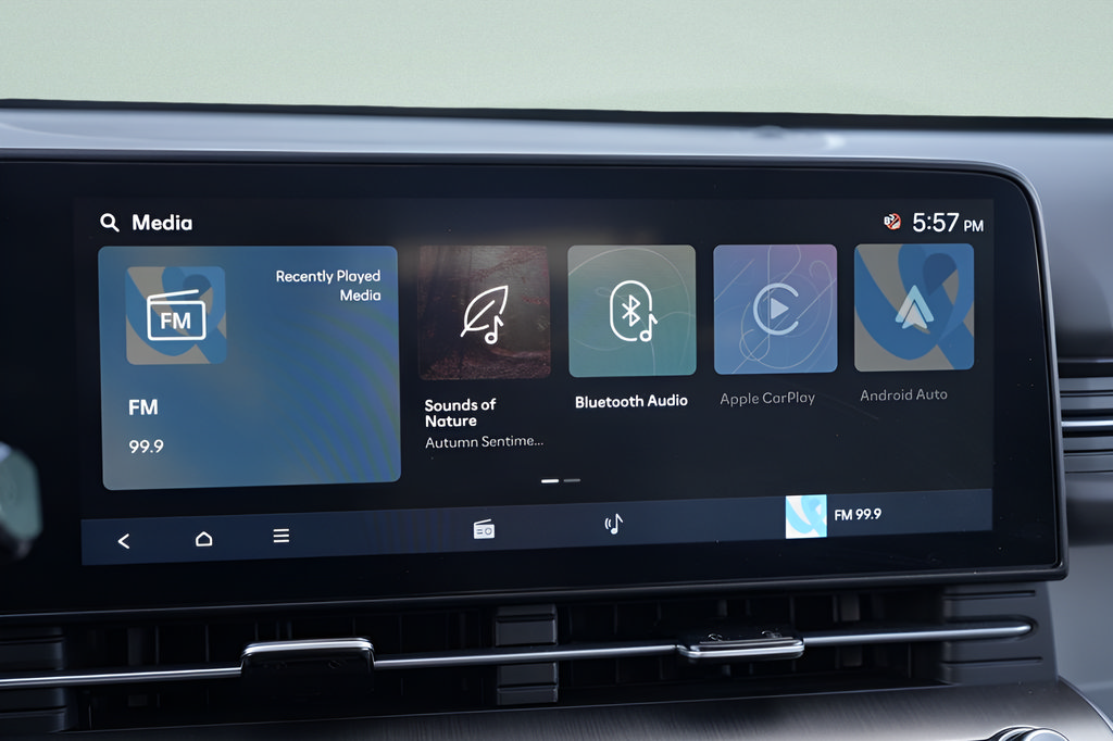 Used 2019 Buick Enclave Essence AWD/4WD image 34