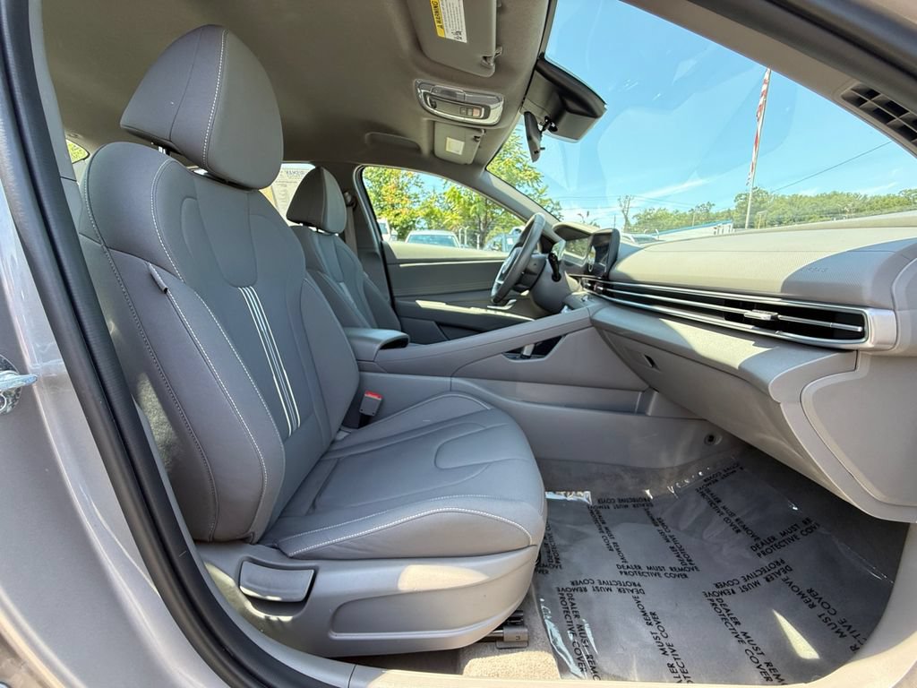 Used 2023 Hyundai Elantra SEL w/ Convenience Package FWD image 26