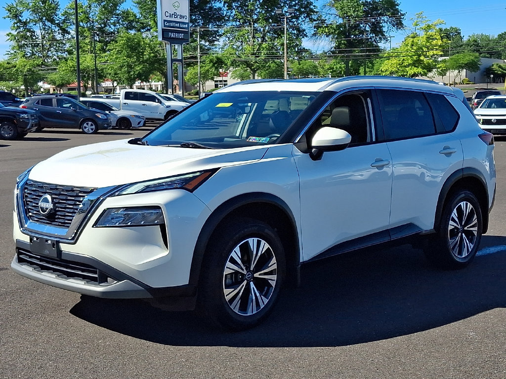 Certified 2023 Nissan Rogue SV w/ SV Premium B Package AWD/4WD image 3