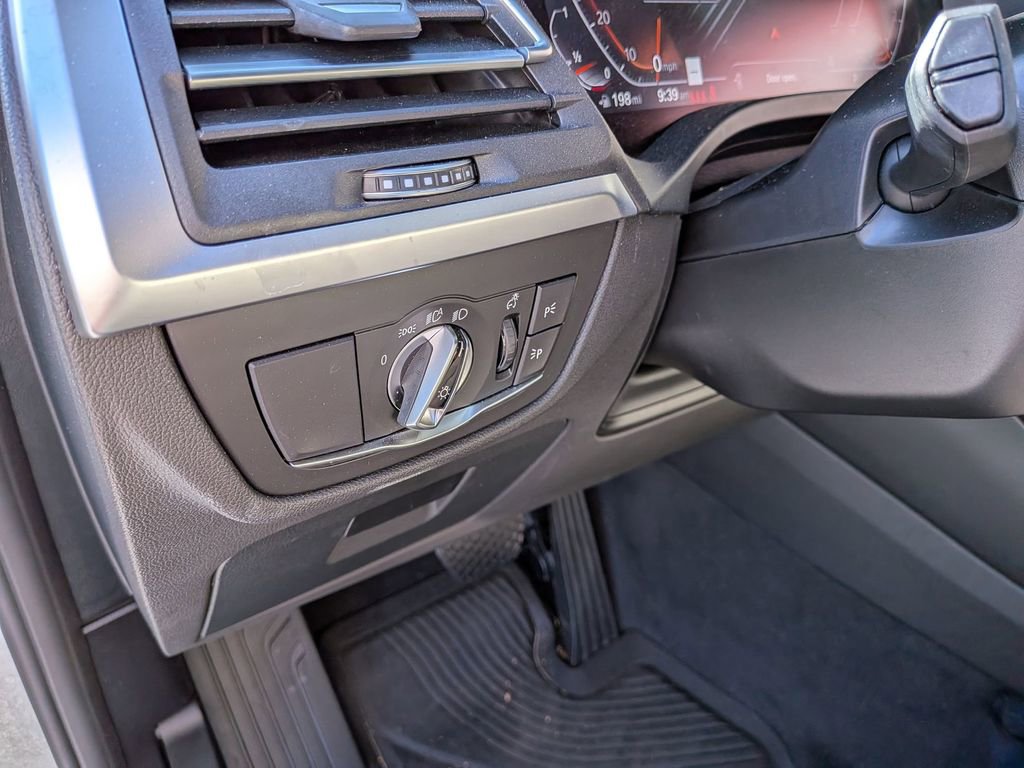 Used 2024 BMW X3 sDrive30i w/ Premium Package image 15