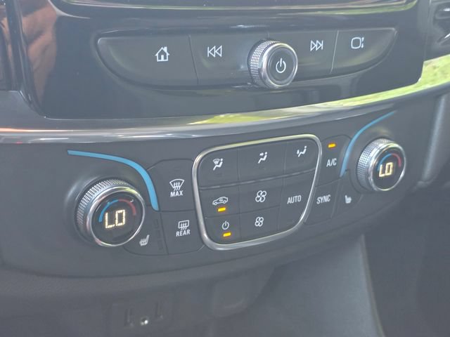 Used 2023 Chevrolet Traverse LT FWD image 29