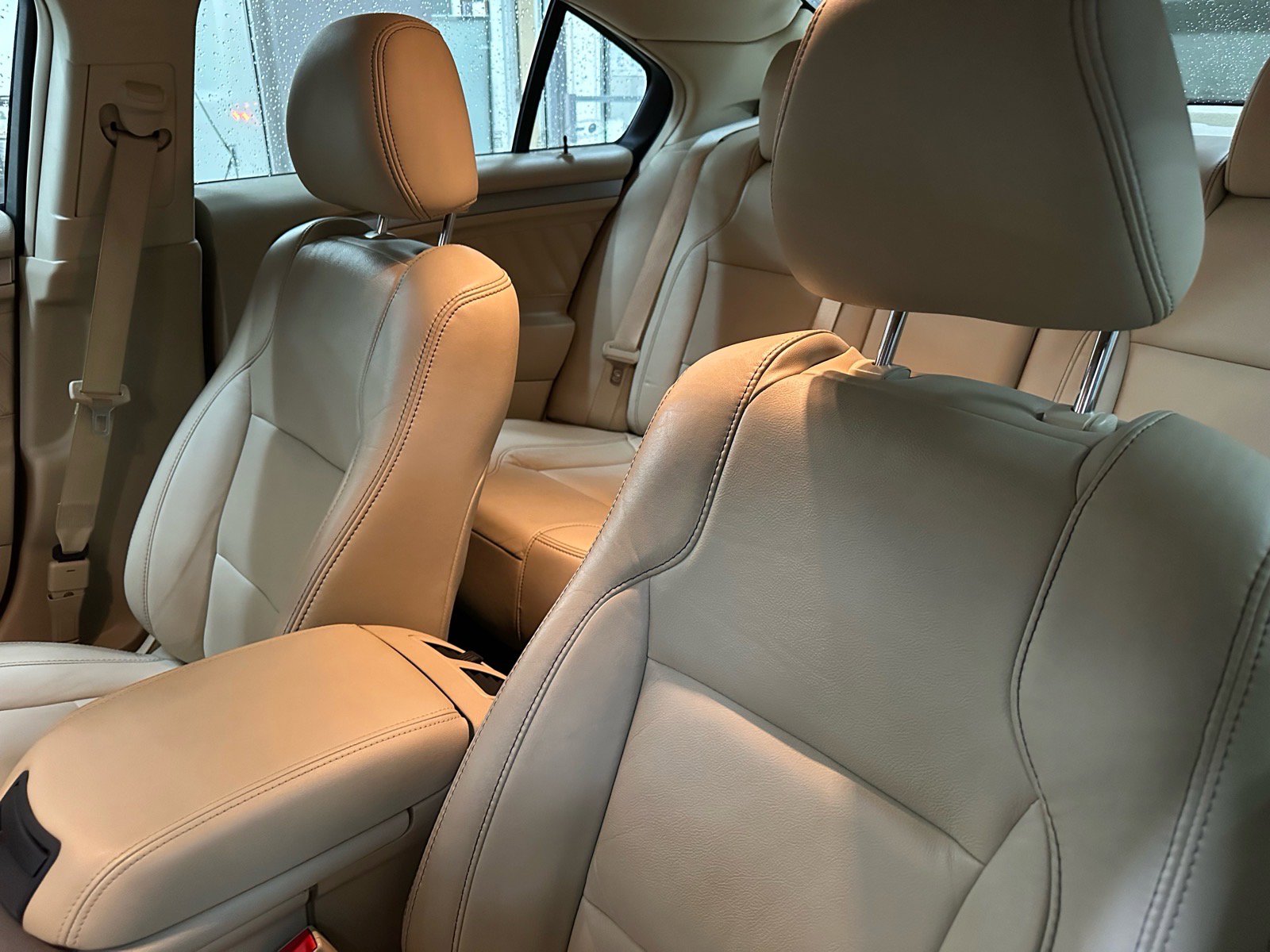 Used 2018 Ford Taurus SEL image 23