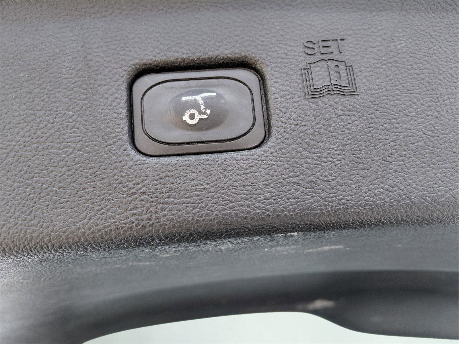 Used 2024 Ford Edge Titanium AWD/4WD image 24