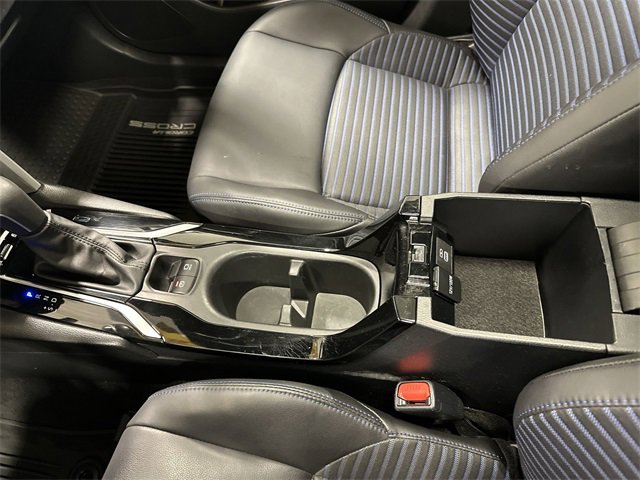 Used 2024 Toyota Corolla Cross XSE image 38