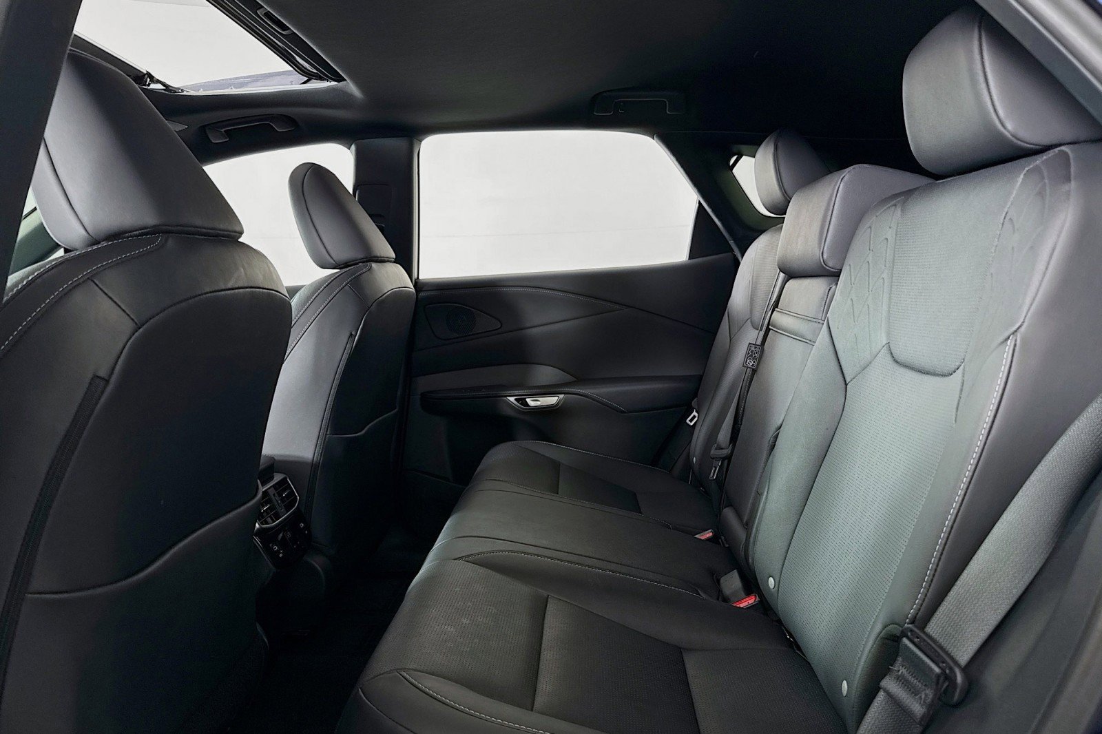 Used 2025 Lexus RX 350 Premium Plus w/ Convenience Package FWD image 8