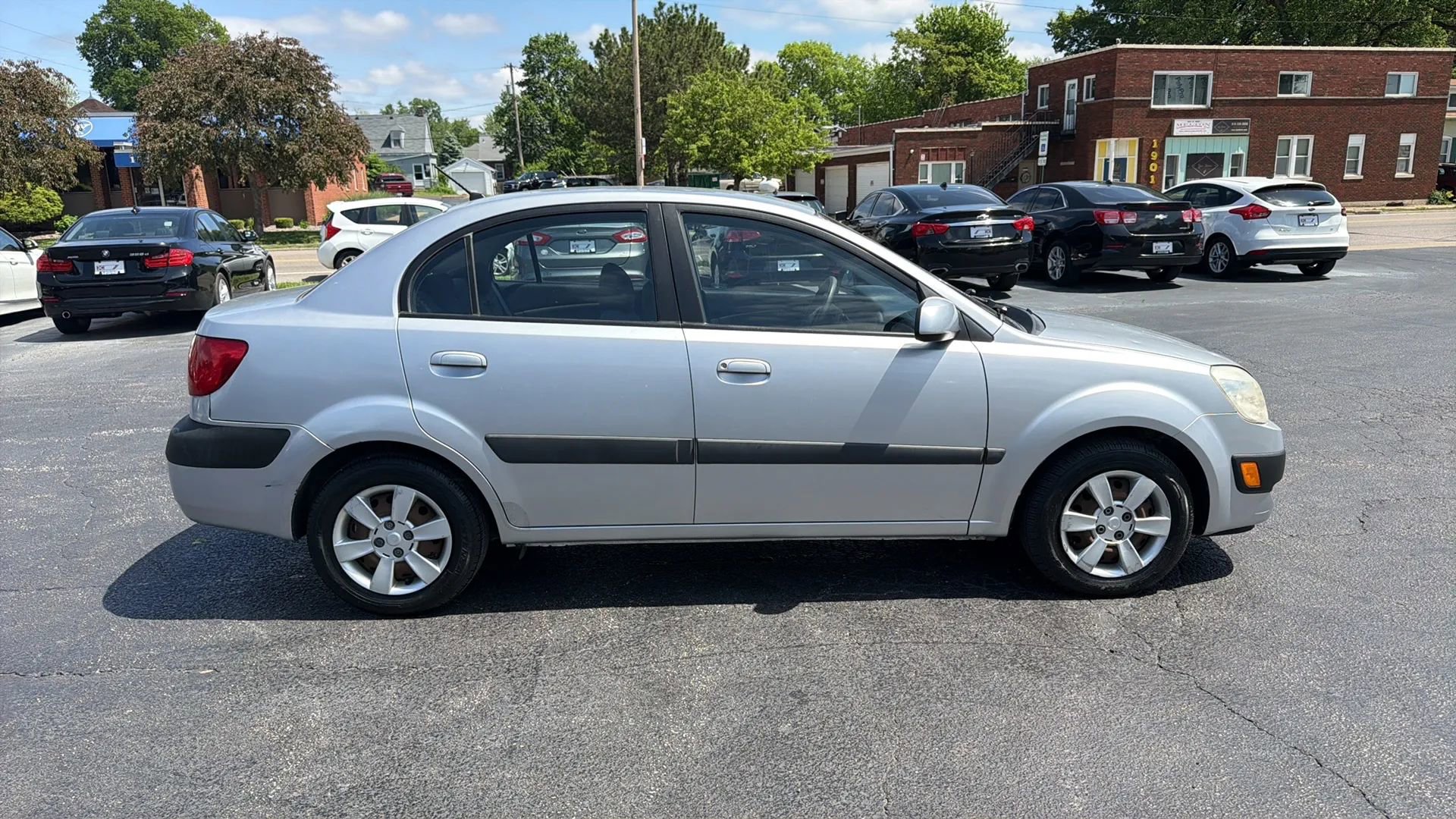 Used 2007 Kia Rio LX FWD image 4
