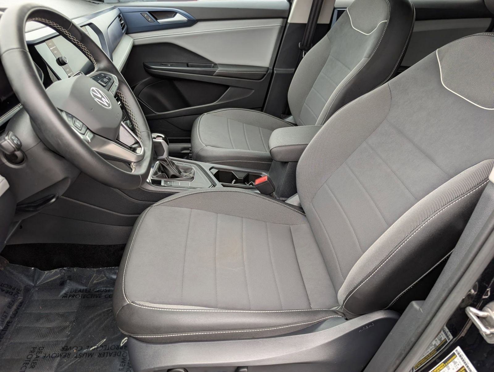 Used 2024 Volkswagen Taos SE image 5