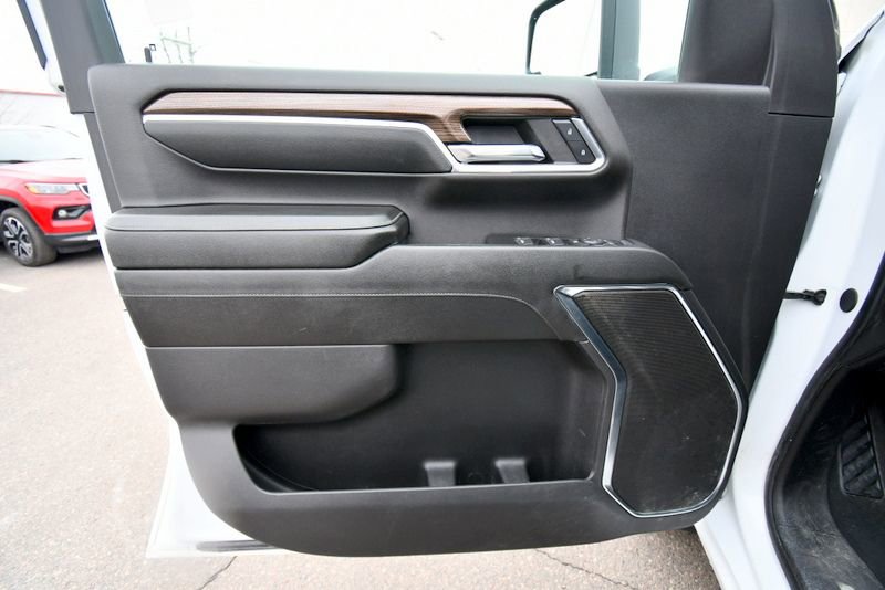 Used 2024 Chevrolet Silverado 2500 LT AWD/4WD image 13