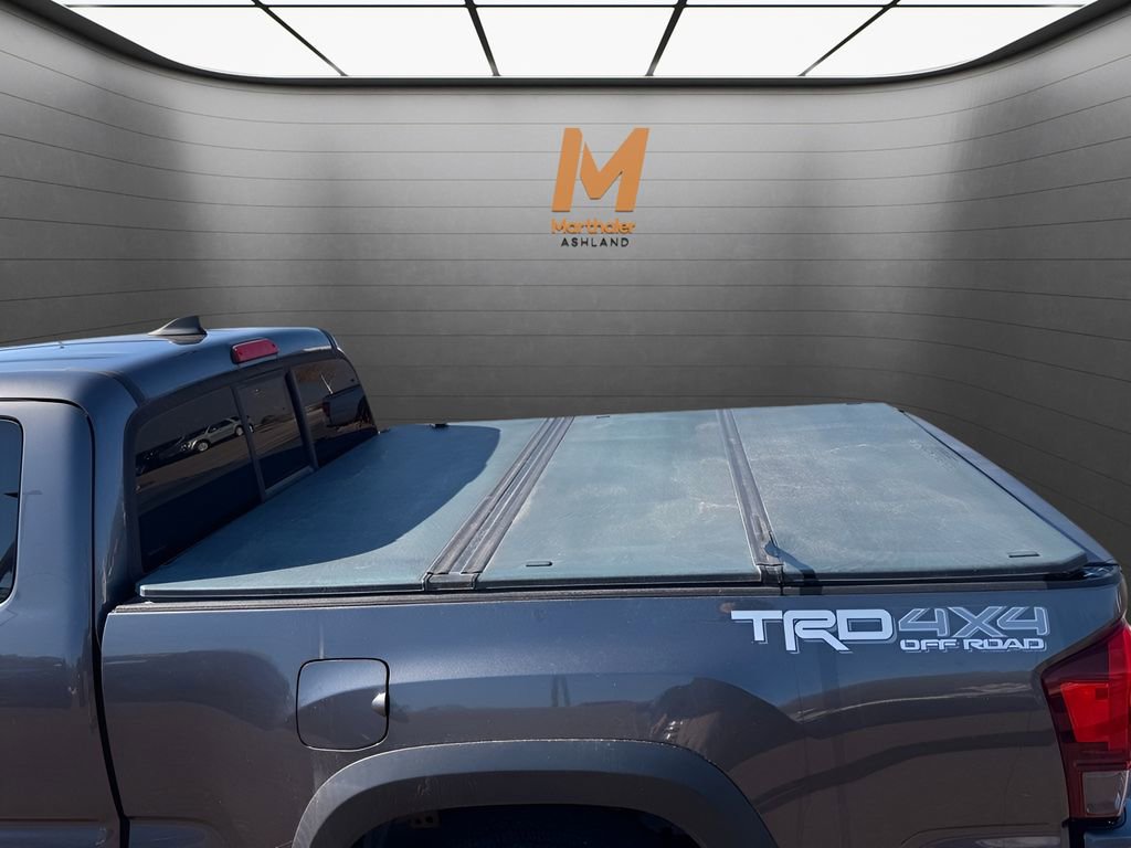 Used 2018 Toyota Tacoma TRD Off-Road w/ Technology Package image 9