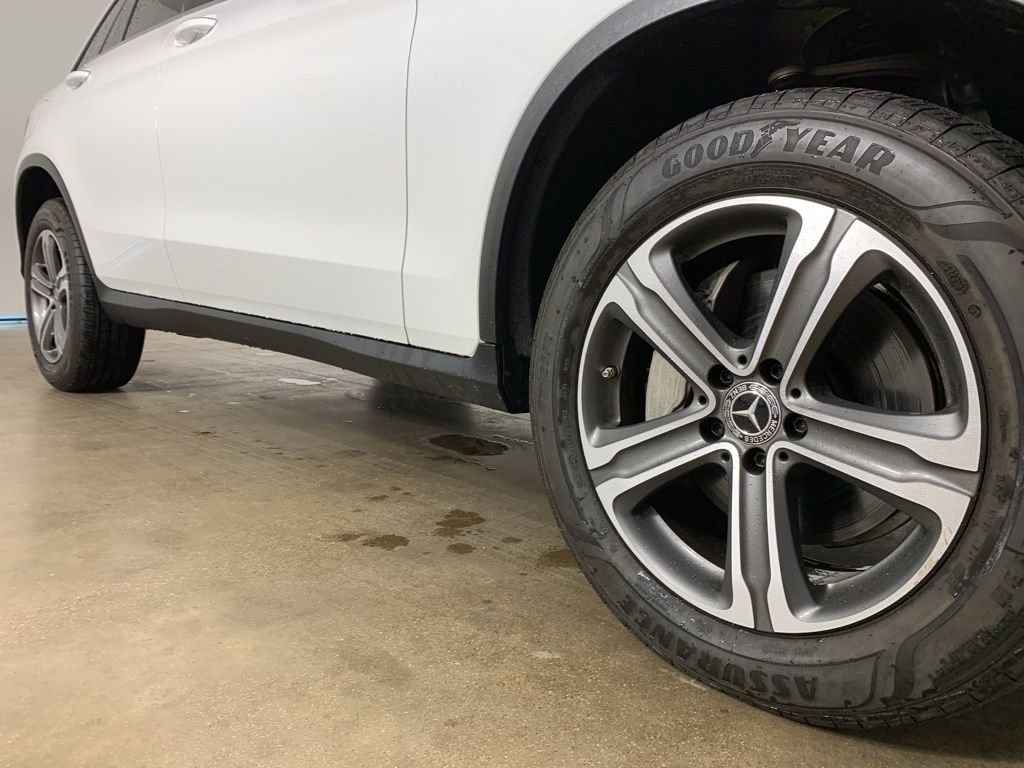 Used 2021 Mercedes-Benz GLC 300 image 6