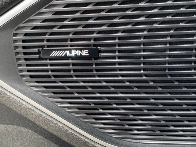 New 2025 Jeep Wagoneer L 4WD w/ Premium Group I image 17