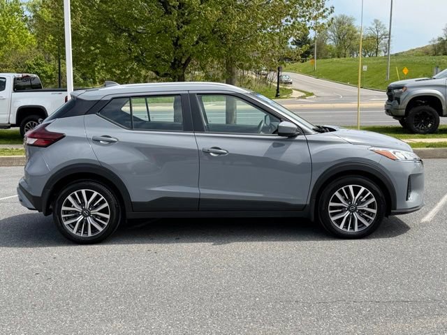 Used 2024 Nissan Kicks SV FWD image 14