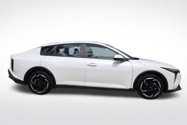 Used 2025 Kia K4 EX image 10