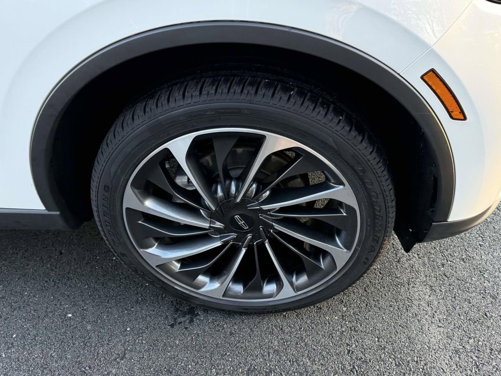Used 2025 Lincoln Aviator Reserve image 7