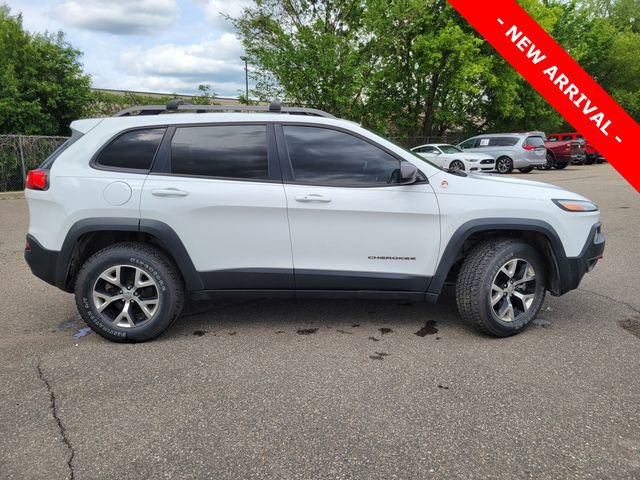 Used 2015 Jeep Cherokee Trailhawk w/ Comfort/Convenience Group AWD/4WD image 2