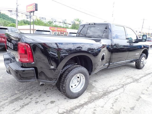 New 2026 RAM 3500 Laramie AWD/4WD image 6