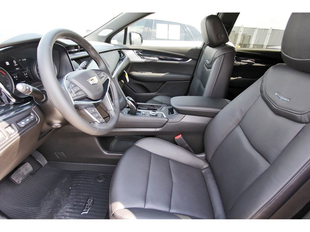 New 2025 Cadillac XT5 Premium Luxury w/ Technology Package image 6