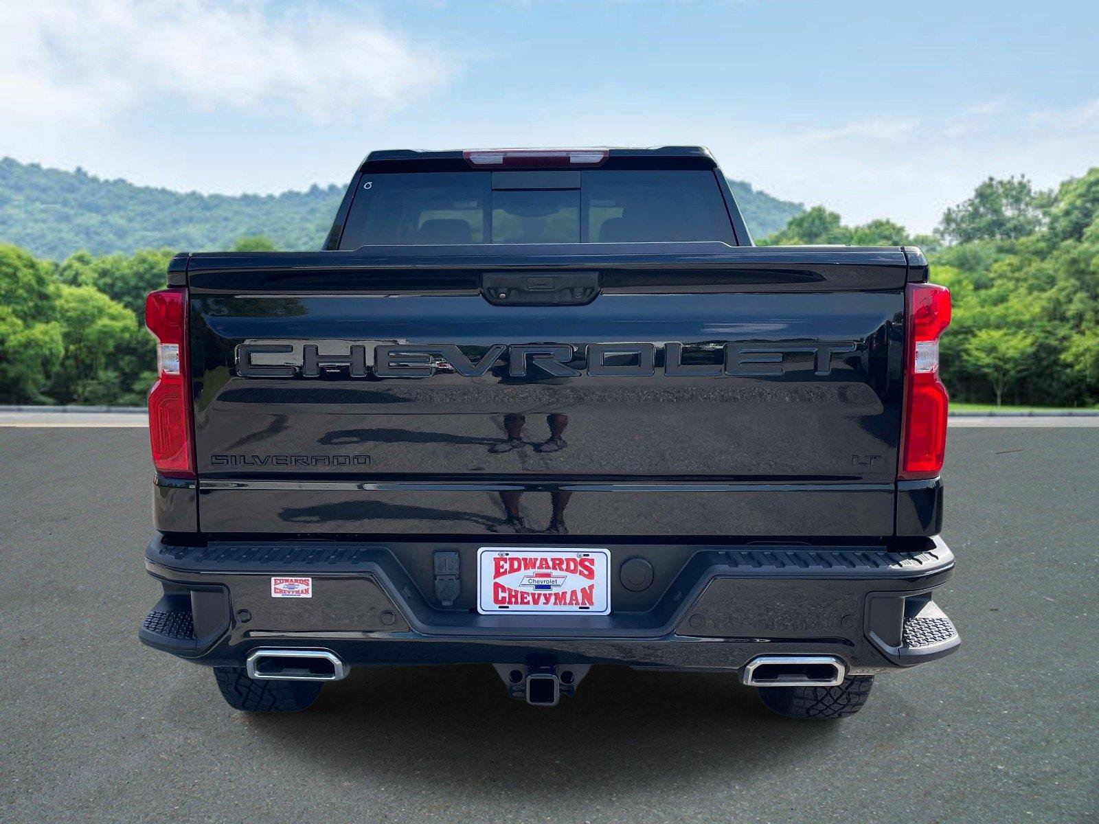 Used 2023 Chevrolet Silverado 1500 LT Trail Boss w/ LT Trail Boss Premium Package AWD/4WD image 4