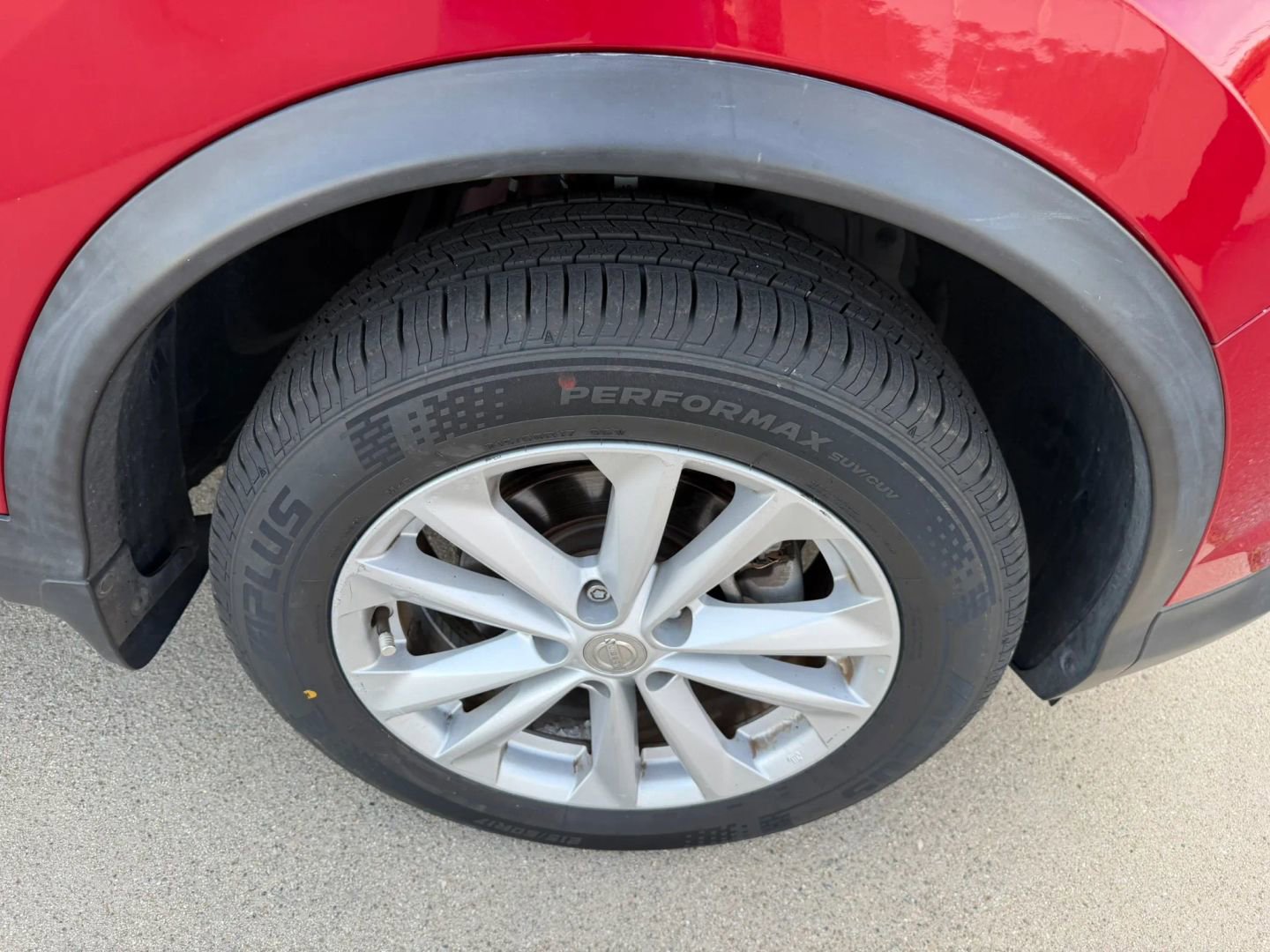 Used 2017 Nissan Rogue Sport SV FWD image 33