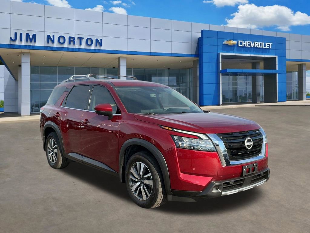 Used 2024 Nissan Pathfinder SL image 1