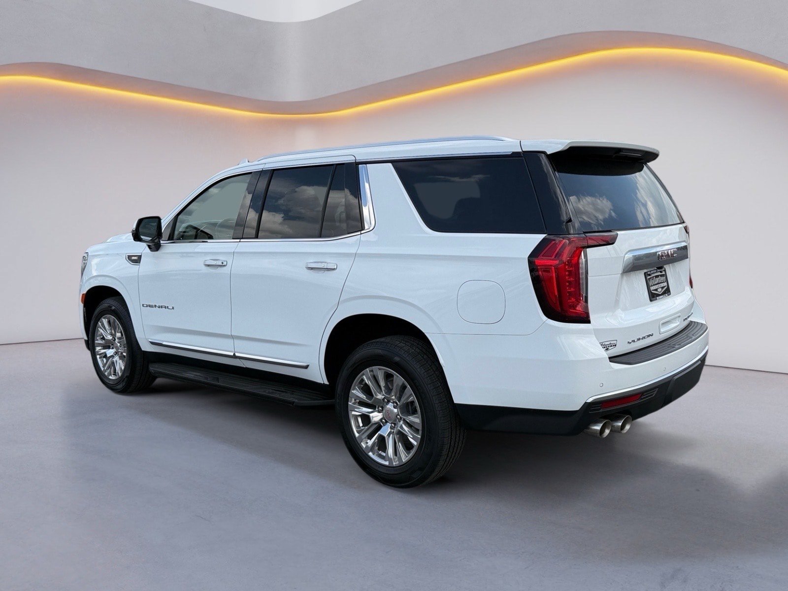 Used 2023 GMC Yukon Denali AWD/4WD image 5