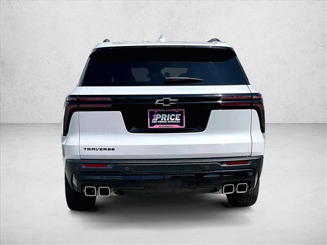 Used 2025 Chevrolet Traverse LT w/ Midnight/Sport Edition FWD image 4