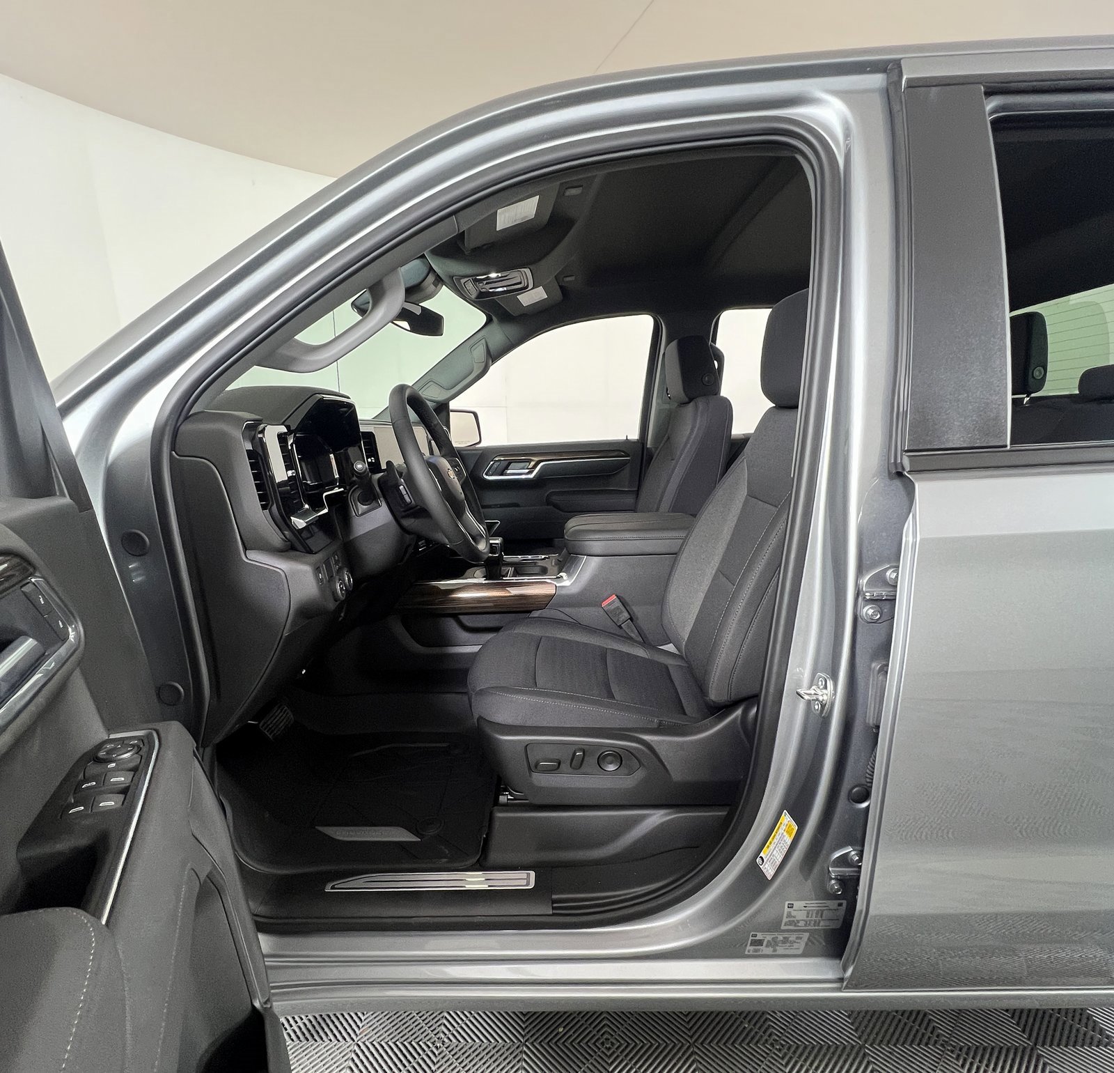 New 2025 Chevrolet Silverado 1500 LT w/ Protection Package image 8