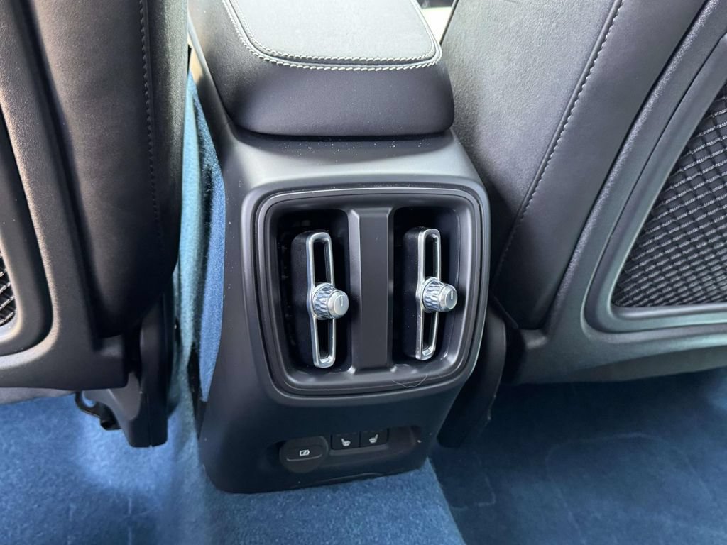 Used 2023 Volvo C40 P8 Recharge Ultimate AWD/4WD image 14